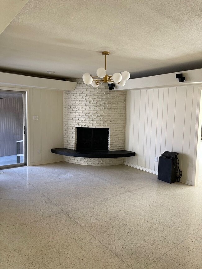 54 S East Yates Rd in Memphis, TN - Building Photo - Building Photo