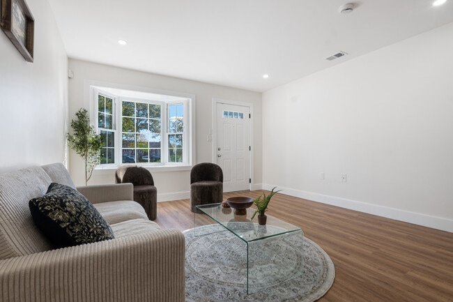 94 Irvine Turner Blvd in Newark, NJ - Building Photo - Building Photo