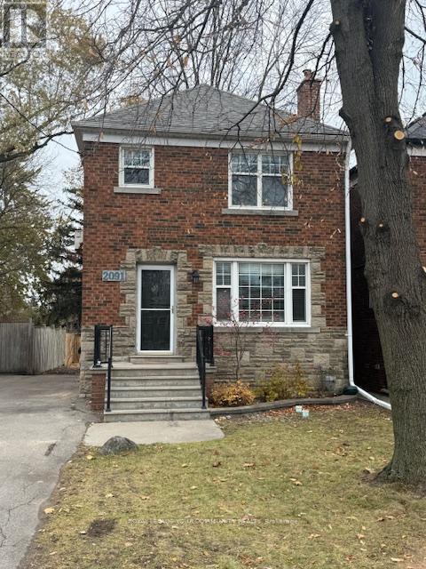 property at 2091 Avenue Rd