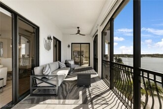 10733 Mirasol Dr in Miromar Lakes, FL - Foto de edificio - Building Photo