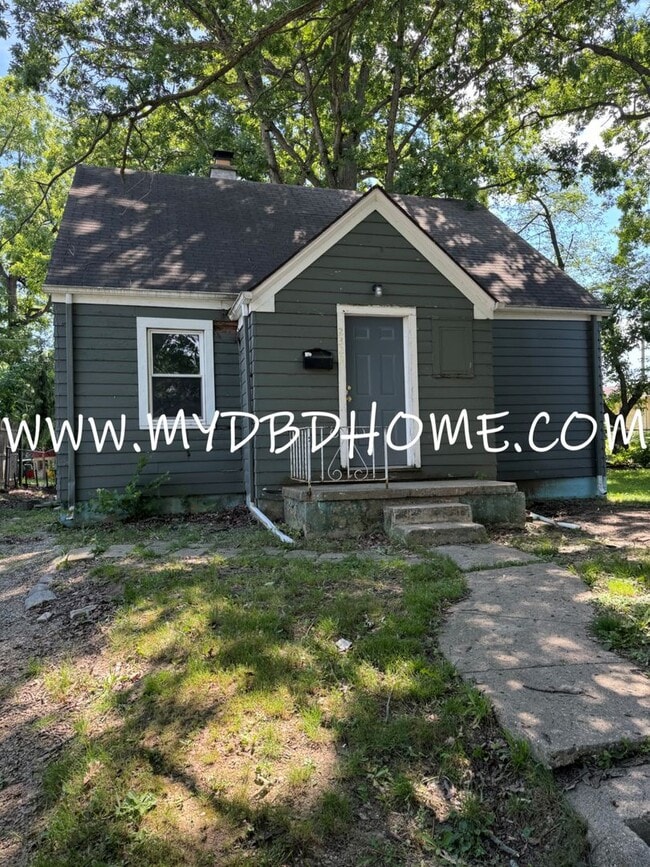 property at 2323 Shadybrook Dr