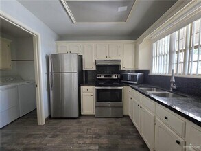 3001 Ashley Pl in Pharr, TX - Building Photo - Building Photo