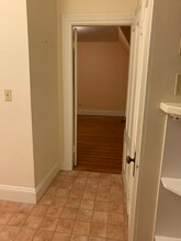 252 Wayland Ave, Unit 7 in Providence, RI - Building Photo - Building Photo