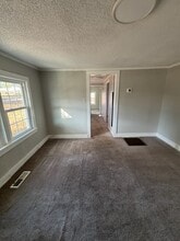 302 Sunny Ln in Piedmont, SC - Building Photo - Building Photo