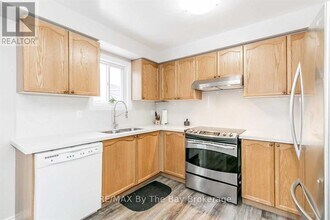 345 Ferndale Dr S in Barrie, ON - Building Photo - Building Photo