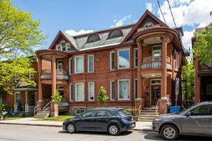 484-486 Gilmour St Apartments