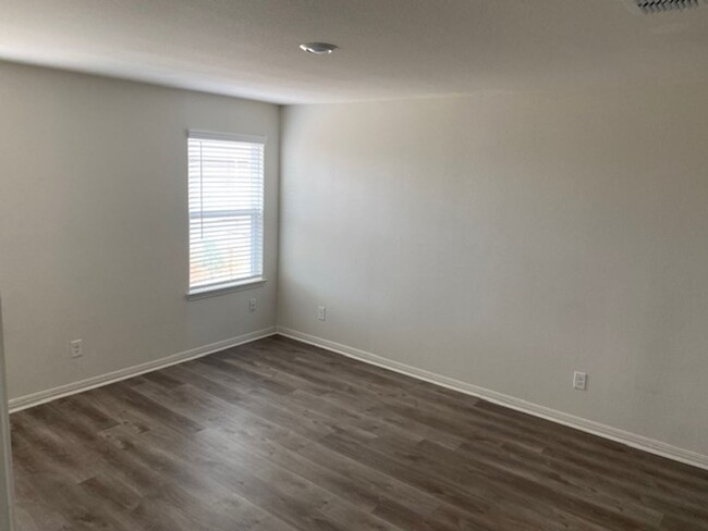 11848 Davalos Ln in San Antonio, TX - Building Photo - Building Photo