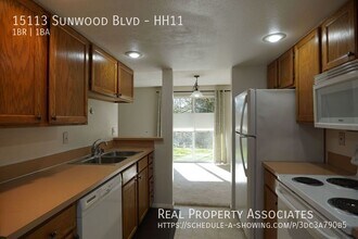 15113 Sunwood Blvd in Seattle, WA - Building Photo - Building Photo