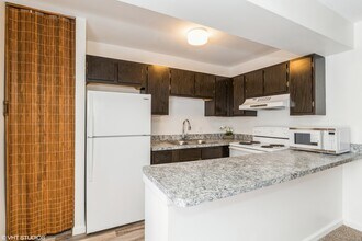 45 Nassau Colony in Fox Lake, IL - Building Photo - Building Photo