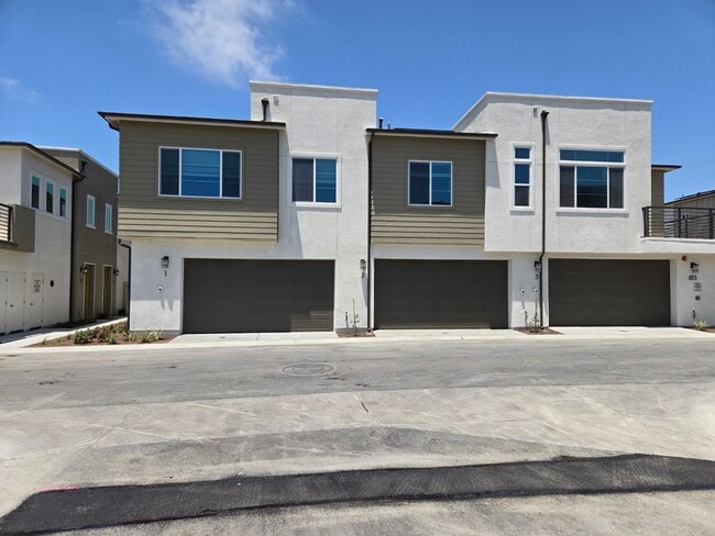 property at 813 Mateo St
