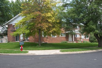 Skyview Apartments in Madison, WI - Building Photo - Building Photo