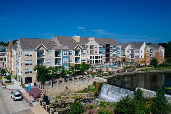 RiverWalk on the Falls in Menomonee Falls, WI - Building Photo - Building Photo