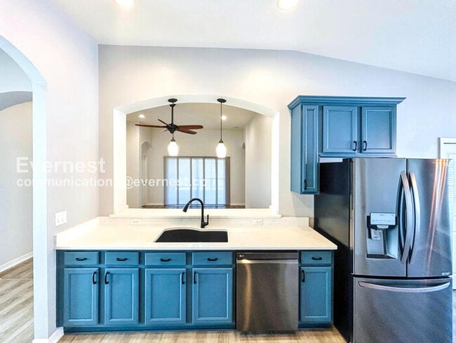 6741 Boulder Run Loop in Wesley Chapel, FL - Building Photo - Building Photo