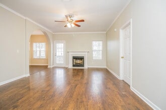 1022 Seven Oaks Blvd in Smyrna, TN - Foto de edificio - Building Photo