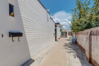 1309 Virginia St NE in Albuquerque, NM - Building Photo - Building Photo