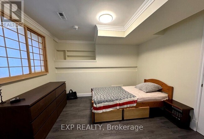 18 Greenland Rd in Toronto, ON - Building Photo - Building Photo