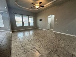 1015 Santa Catalina St in Portland, TX - Foto de edificio - Building Photo