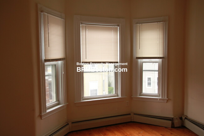 76 Hano St, Unit #76 in Boston, MA - Building Photo - Building Photo