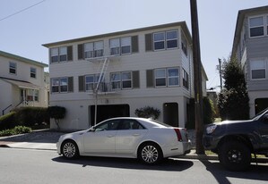 1109 Chula Vista Ave in Burlingame, CA - Building Photo