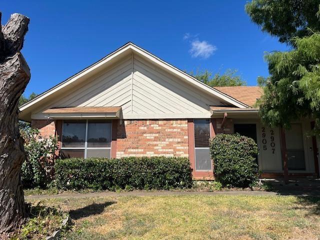 2905 Clover Ln in Euless, TX - Building Photo - Building Photo