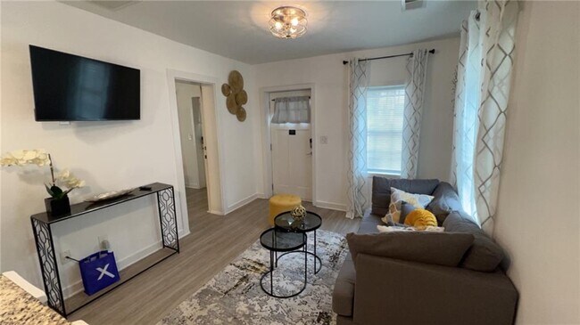 957 Welch St SW in Atlanta, GA - Building Photo - Building Photo