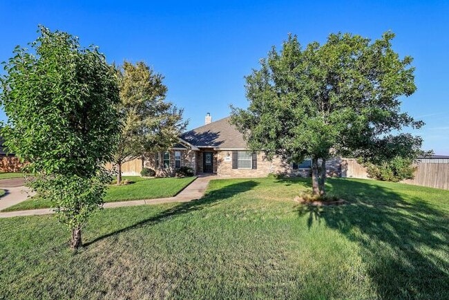 8300 Irvington Ct in Amarillo, TX - Building Photo - Building Photo