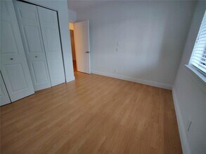 181 Wimbledon Lake Dr in Plantation, FL - Building Photo - Building Photo