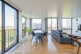 345 W Fullerton Pky, Unit 801 in Chicago, IL - Building Photo - Building Photo