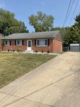 1060 Brookcrest Dr in Mason, OH - Building Photo - Building Photo