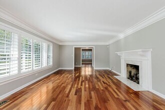 7525 N Meridian St in Indianapolis, IN - Building Photo - Building Photo