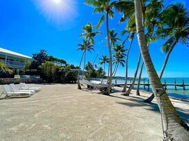 96180 Overseas Hwy in Key Largo, FL - Building Photo