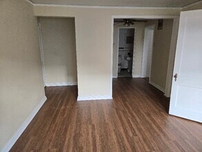220 4th St NE in Staples, MN - Building Photo - Building Photo