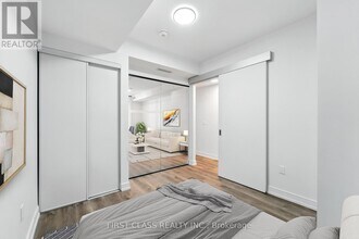 1 Jarvis St in Hamilton, ON - Building Photo - Building Photo