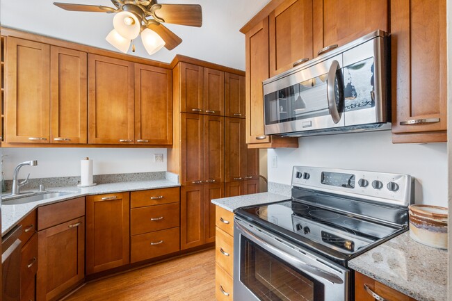 property at 1015 Aoloa Pl