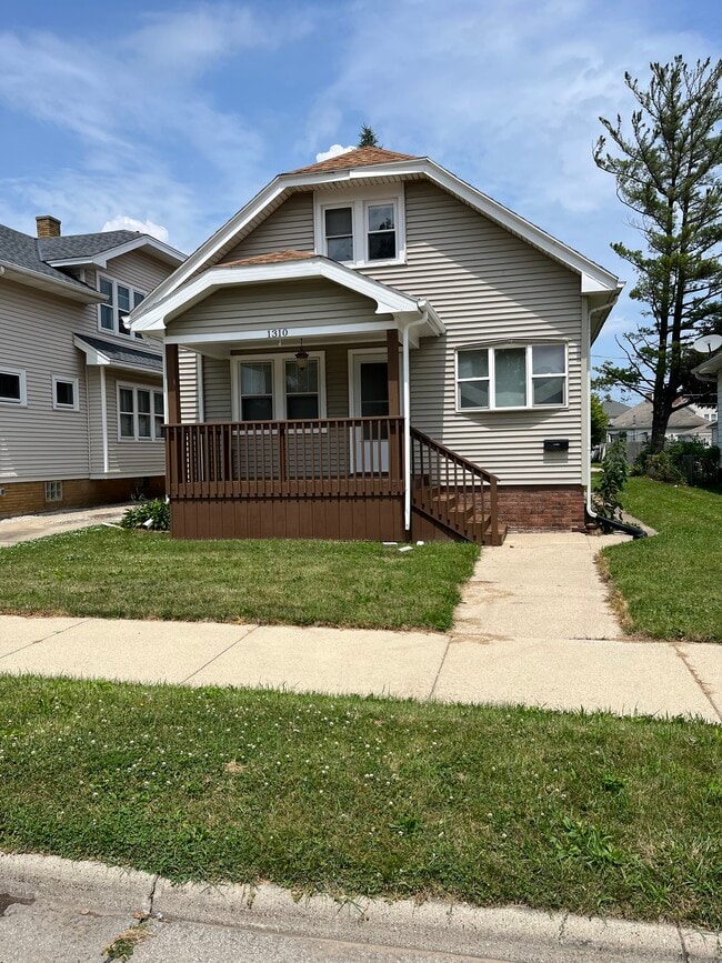 property at 1310 Jones Ave