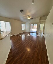 82 S Laurelton Way in Tucson, AZ - Building Photo - Building Photo