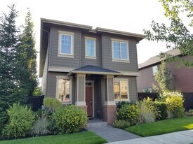 63118 Dakota Dr in Bend, OR - Building Photo