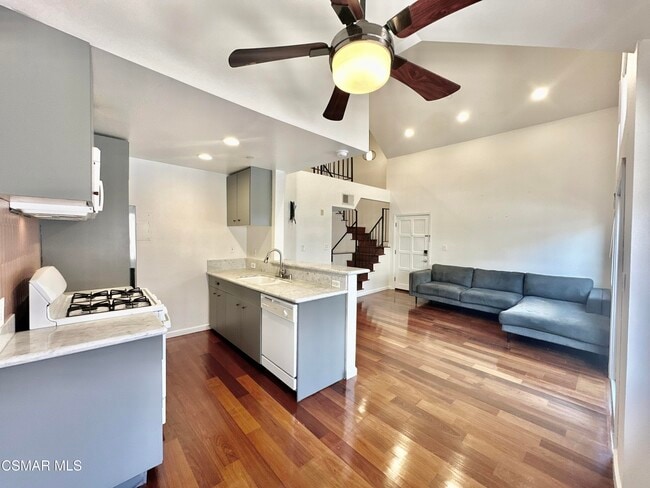 1118 E Palmer Ave in Glendale, CA - Building Photo - Building Photo