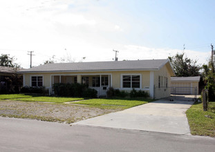 1831 Miami Rd in Fort Lauderdale, FL - Foto de edificio - Building Photo