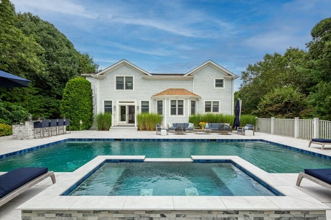 property at 48 Woodthrush Ln