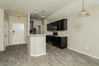 13428 Vida Ln in Dallas, TX - Building Photo - Building Photo