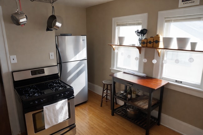 3009 N Frederick Ave in Milwaukee, WI - Foto de edificio - Building Photo