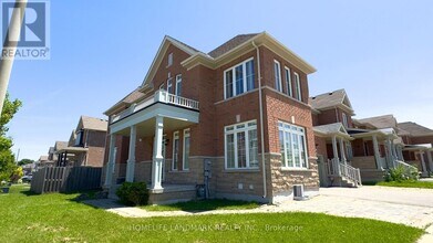 39 Pavlova Crescent in Richmond Hill, ON - Building Photo - Building Photo