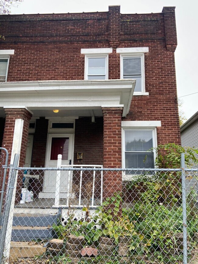 26-28-28 E Woodrow Ave in Columbus, OH - Building Photo - Building Photo