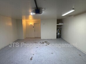 8130 Sunrise E Way in Fair Oaks, CA - Building Photo - Building Photo