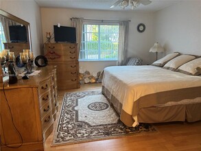 8598 Lychee Dr in Tamarac, FL - Building Photo - Building Photo