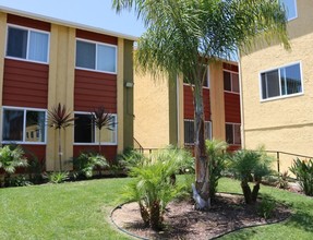 Imperial Villas in San Diego, CA - Foto de edificio - Building Photo