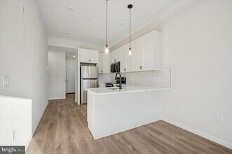 105 N 63rd St-Unit -3 in Philadelphia, PA - Building Photo - Building Photo