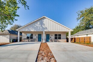 133 W Thatcher St in Edmond, OK - Building Photo