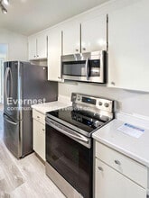 283 Tradewinds Dr in San Jose, CA - Building Photo - Building Photo